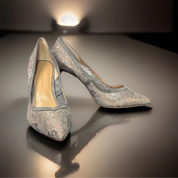Banana Republic Gray Lace Madison Heels Stilettos Holiday Dress Shoes Size 6 - Picture 2 of 16